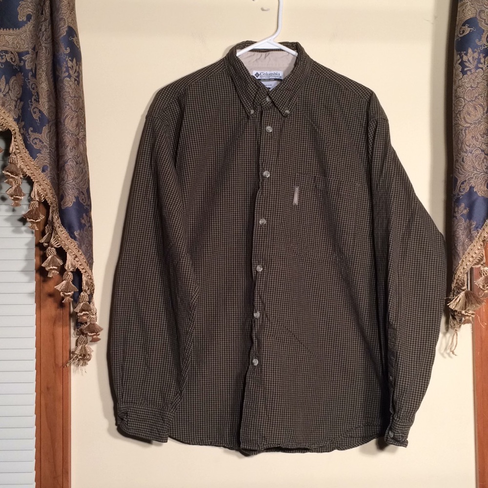 Columbia L Men’s shirt. Green/black. Long sleeves